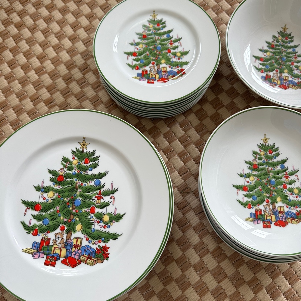 Sone Christmas Tree China Service for 8